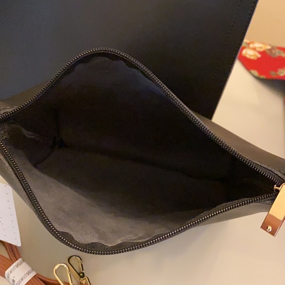 Holiday Sale!!DORIA DORE Tote Bags Handbags - Picture 4 of 8